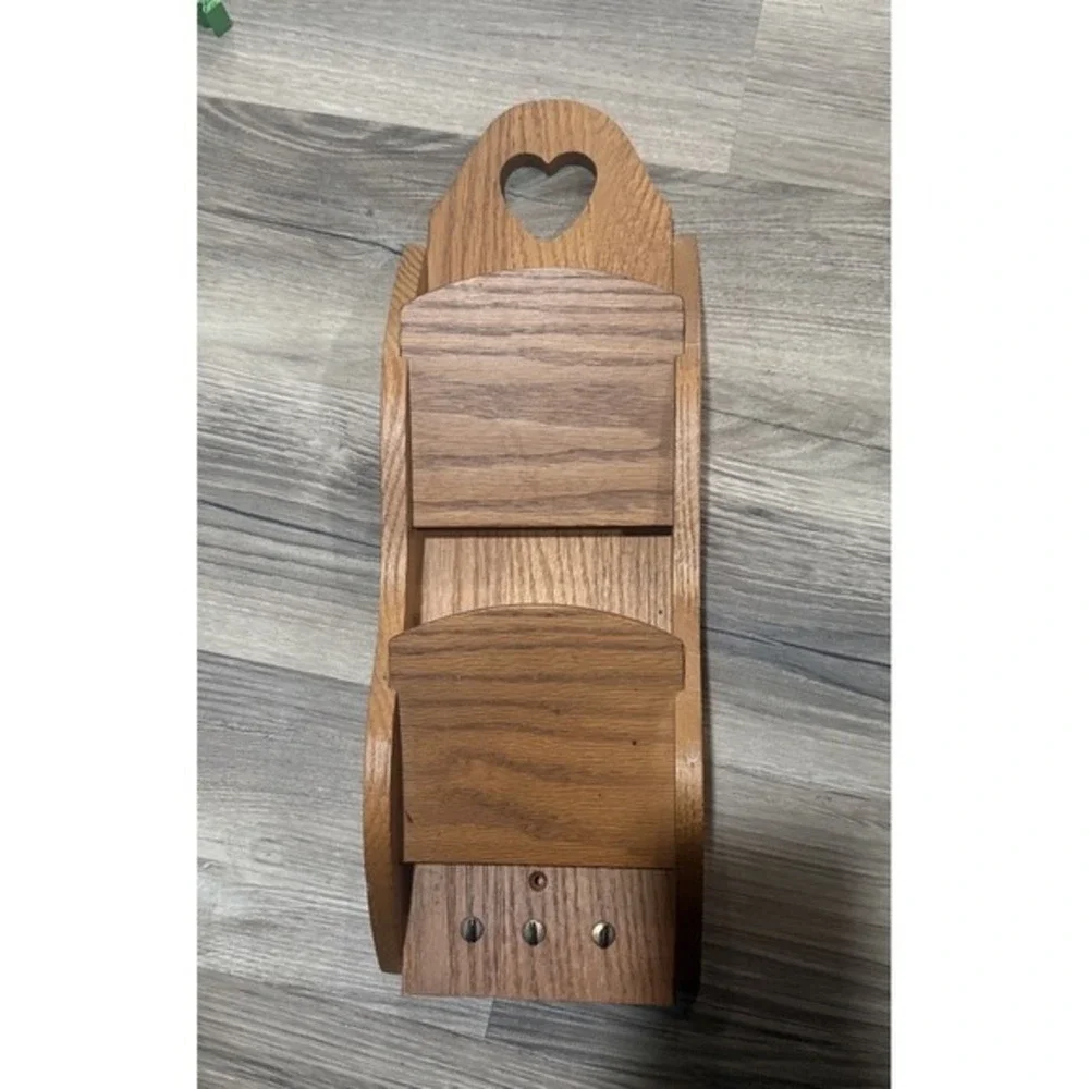 Vintage Harvest Oak Wood Wall Mail Letter Holder Key Rack Heart Cutout Organizer